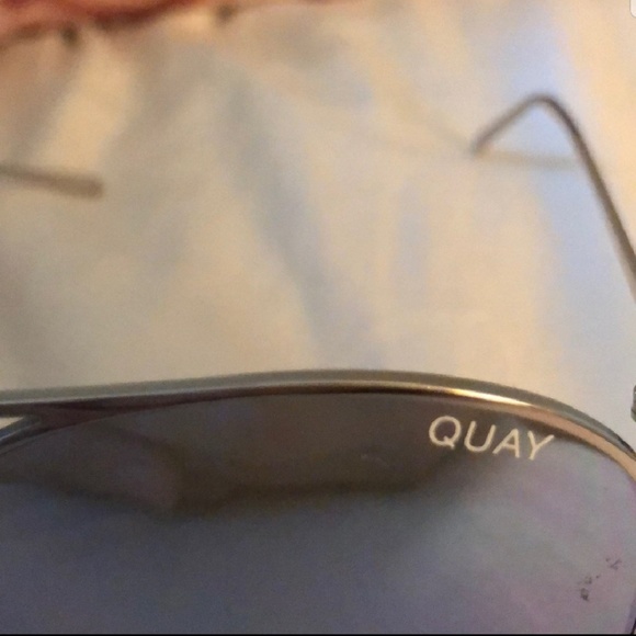 SOLD!  Quay High Key Bue Mirror Aviator Sunglasses - Picture 7 of 8